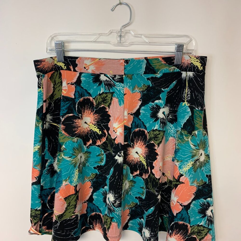 H&M Mini Skirt Skater Dark Floral Tropical Circle Vacation Causal Womens SZ L - Picture 2 of 7